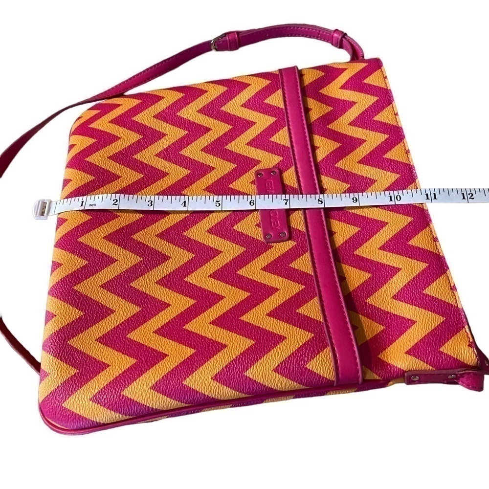 Vera Bradley Crossbody & Matching Wallet - Picture 7 of 12